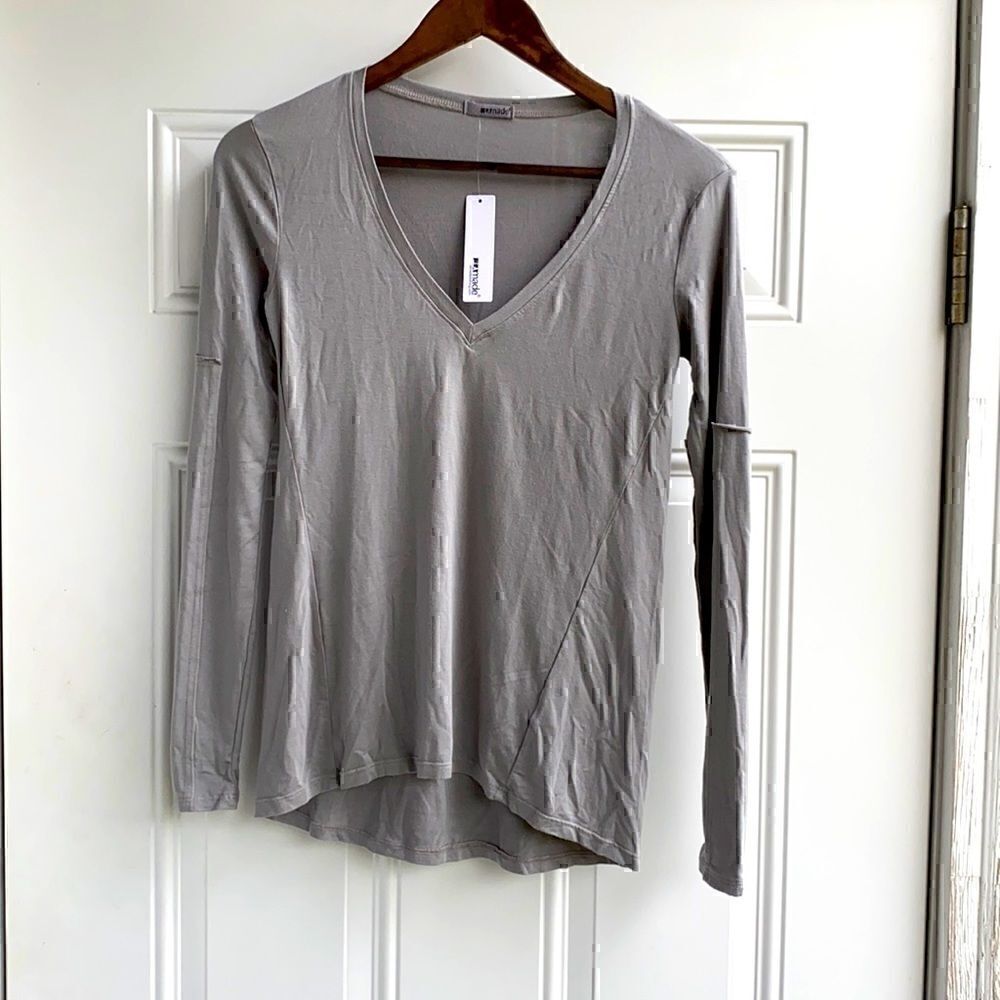 NWT Revolve LAmade Long Sleeve V Neck Modal XS - Picture 3 of 8